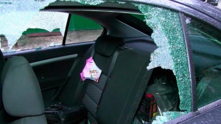 На Аткарской за ночь разбили 20 автомобилей На Аткарской за ночь разбили 20 автомобилей