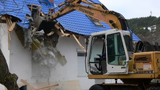 Служба приставов пока не может снести таунхаусы на Питерской Служба приставов пока не может снести таунхаусы на Питерской