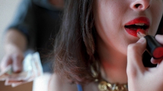 В трех квартирах Саратова поймали проституток В трех квартирах Саратова поймали проституток