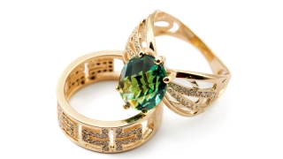 Молодой знакомый похитил золото у 38-летней женщины Молодой знакомый похитил золото у 38-летней женщины