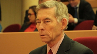 Депутат удивился включению в комиссию без его согласия Депутат удивился включению в комиссию без его согласия