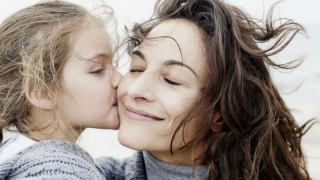 Сегодня отмечается День матери Сегодня отмечается День матери