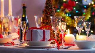 Глава управления Роспотребнадзора посоветовала «лакомиться салатами» только 1 января Глава управления Роспотребнадзора посоветовала «лакомиться салатами» только 1 января