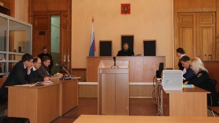 Общественники пришли в суд поддержать Дмитрия Миненкова