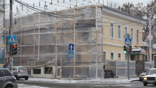 Подрядчик вернулся в отреставрированные дома на Московской для устранения дефектов