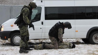 Предполагаемых сутенеров из Саратова задержали в ходе спецоперации Предполагаемых сутенеров из Саратова задержали в ходе спецоперации
