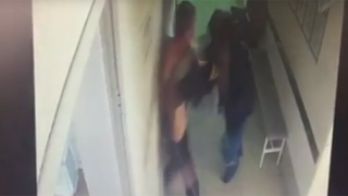 Драку в больнице Красноармейска сняла камера видеонаблюдения