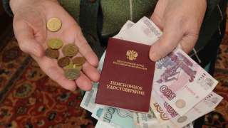 Почти 400 жителей Саратовской области лишили части пенсии