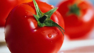 На саратовском рынке изъяли и уничтожили более тонны томатов