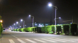 В Саратове предлагают сделать все уличные светильники светодиодными В Саратове предлагают сделать все уличные светильники светодиодными