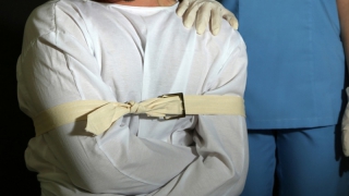 Саратовца признали невменяемым из-за нападения на «БМВ» и полицию Саратовца признали невменяемым из-за нападения на «БМВ» и полицию