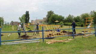 В селах Балаковского района начались работы по благоустройству