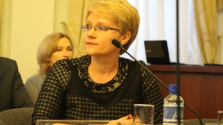 Глава комитета по образованию призвала родителей без желания не нести деньги в школу Глава комитета по образованию призвала родителей без желания не нести деньги в школу