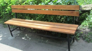 В Саратове за хищение лавочки у подъезда задержали 3 мужчин В Саратове за хищение лавочки у подъезда задержали 3 мужчин