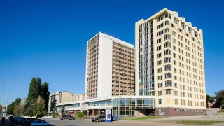 Полицейские выехали на сообщение о бомбе в гостинице «Словакия» Полицейские выехали на сообщение о бомбе в гостинице «Словакия»