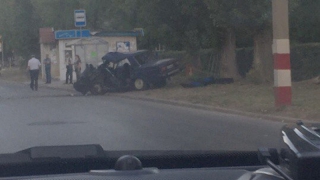 В Балакове молодой шофер погиб при столкновении с деревом
