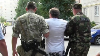 Задержанный за кражу автохлама представился известным «вором в законе» Задержанный за кражу автохлама представился известным «вором в законе»