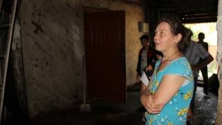 Саратовчанке с 5 детьми дали трехкомнатную квартиру после пожара в бараке Саратовчанке с 5 детьми дали трехкомнатную квартиру после пожара в бараке