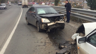 На Алтынной горе водитель «ВАЗа» пострадал в лобовом ДТП с «Чери»