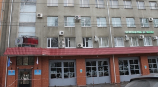 В Саратове у здания ГУ МЧС вывалили содержимое загоревшегося мусоровоза В Саратове у здания ГУ МЧС вывалили содержимое загоревшегося мусоровоза