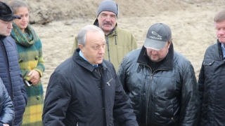 Губернатора огорчили темпы строительства детского сада в Солнечном-2