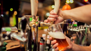 Посетителя пивного магазина задержали за хищение 32 тысяч из кассы Посетителя пивного магазина задержали за хищение 32 тысяч из кассы