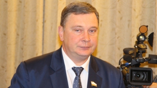 Саратовского министра раскритиковали за пустой доклад о скворечниках и птичках