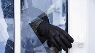 В Красноармейске мужчина влез в чужой дом, но был пойман соседом В Красноармейске мужчина влез в чужой дом, но был пойман соседом