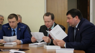 Саратовским полицейским раздадут инструкции по поведению на избирательных участках