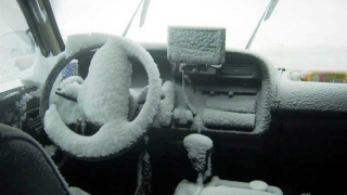 Саратовским водителям и пешеходам напомнили, как не стать жертвой непогоды Саратовским водителям и пешеходам напомнили, как не стать жертвой непогоды