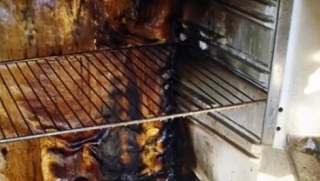 Холодильник «Саратов» в гараже тушили 6 пожарных Холодильник «Саратов» в гараже тушили 6 пожарных