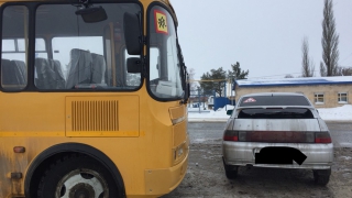 Пьяный шофер врезался в автобус со школьниками под Энгельсом. Подробности