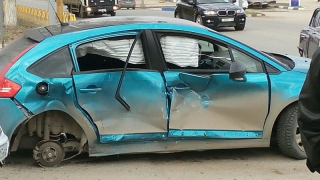 В Саратове женщина пострадала в аварии с раритетным автомобилем