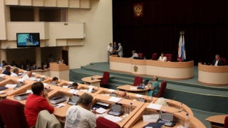 Депутаты Саратовской гордумы хотят штрафовать людей за кражу люков