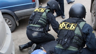 В Саратове сотрудники ФСБ задержали «решальщика» при получении 3 млн