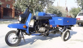 Под Саратовом женщина выпала из грузового мотороллера и погибла Под Саратовом женщина выпала из грузового мотороллера и погибла