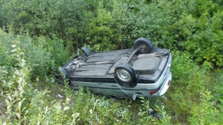 На трассе в Ершовском районе «десятка» упала с моста: водитель погиб