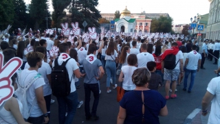 Десять тысяч студентов приняли участие в праздничном шествии по центру Саратова