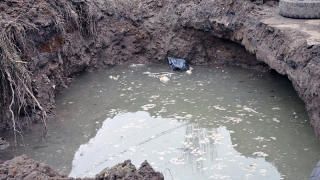 В Ровенском районе мальчик утонул в раскопанной коммунальщиками яме