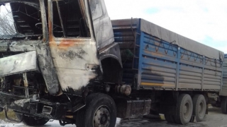 В Ульяновской области горел саратовский грузовик с семечками