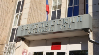 Подозреваемый в избиении мужчины правоохранитель: «Полицию не пинает только лентяй» Подозреваемый в избиении мужчины правоохранитель: «Полицию не пинает только лентяй»