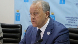 Губернатор Радаев об уборке снега: «Вслед за наледью полетят чиновники»