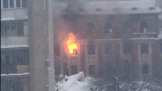 В центре Саратова горит здание жены беглого депутата Сергеева