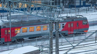 В Саратовской области 7 поездов задерживаются из-за расчистки путей от снега