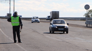 Саратовский инспектор ДПС ответит в суде за вымогательство взятки Саратовский инспектор ДПС ответит в суде за вымогательство взятки