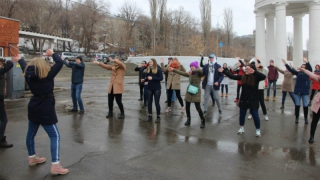 Саратовские студенты встретили «Крымскую весну» массовым танцем