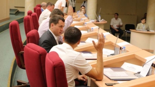 Заседание Саратовской гордумы неожиданно сделали закрытым Заседание Саратовской гордумы неожиданно сделали закрытым