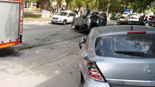 На Новоузенской «Нива» перевернулась на крышу после массового ДТП На Новоузенской «Нива» перевернулась на крышу после массового ДТП