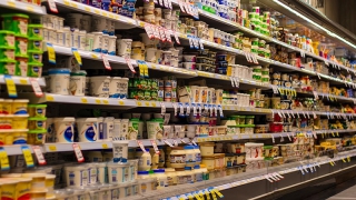 Саратовским магазинам напомнили о новых правилах раскладки молочных продуктов