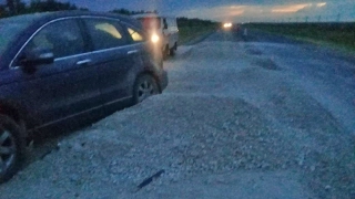 Наезд «Хонды» на кучу щебня под Пугачевом. Пострадавшие ищут «провокатора» Наезд «Хонды» на кучу щебня под Пугачевом. Пострадавшие ищут «провокатора»